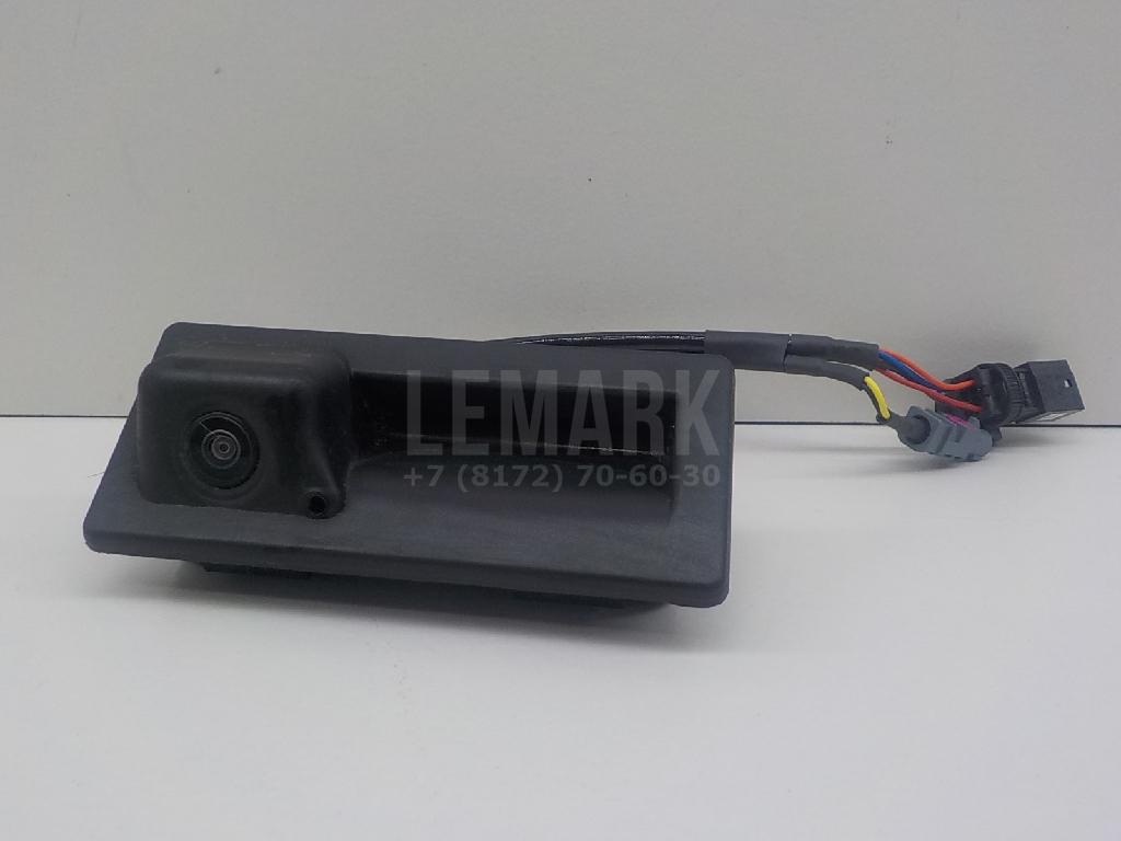 Камера заднего вида 5NA827566D VAG