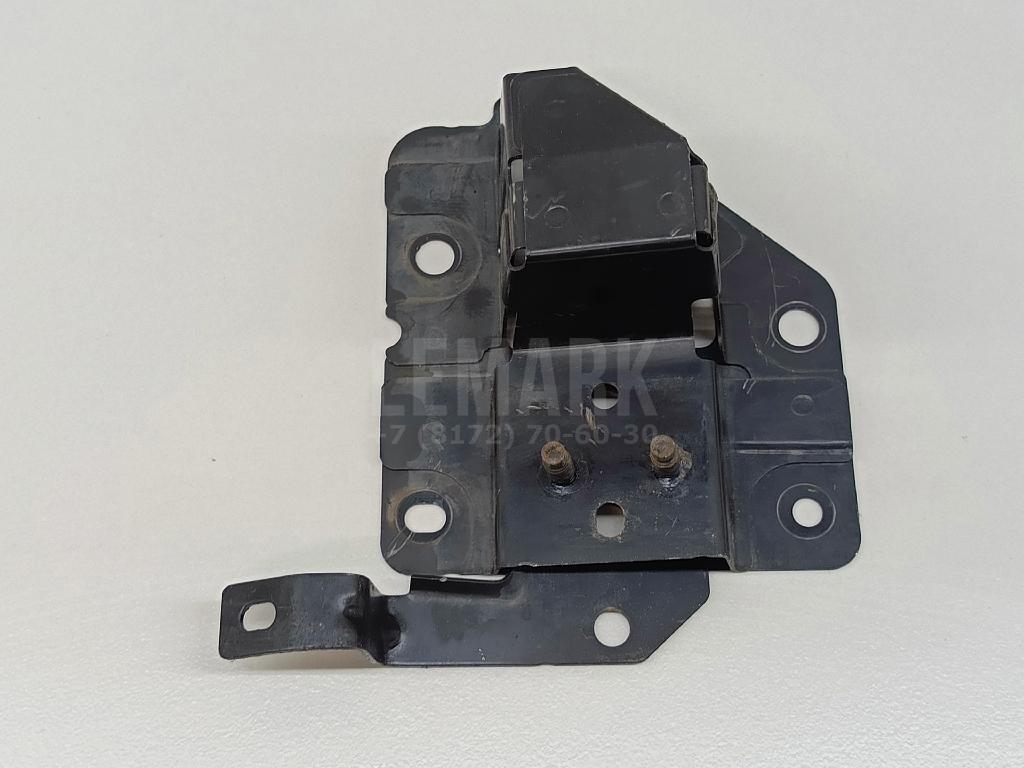 Кронштейн усилителя заднего бампера левый 85211JG01A Nissan