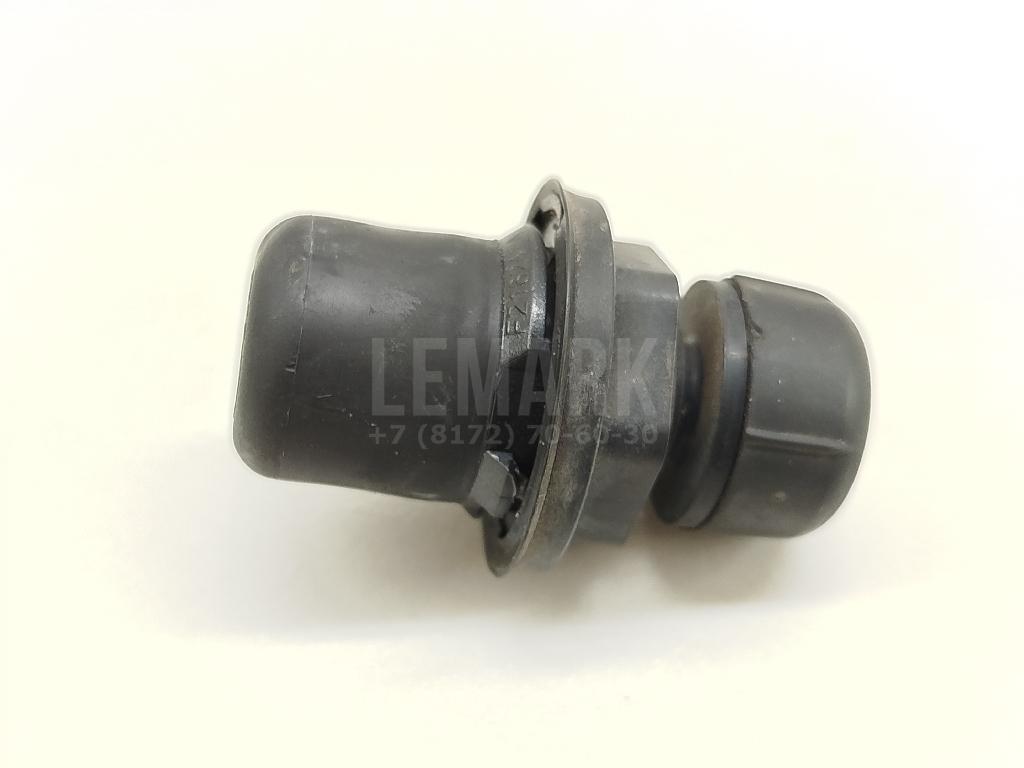 Отбойник крышки багажника 8X0827499 VAG