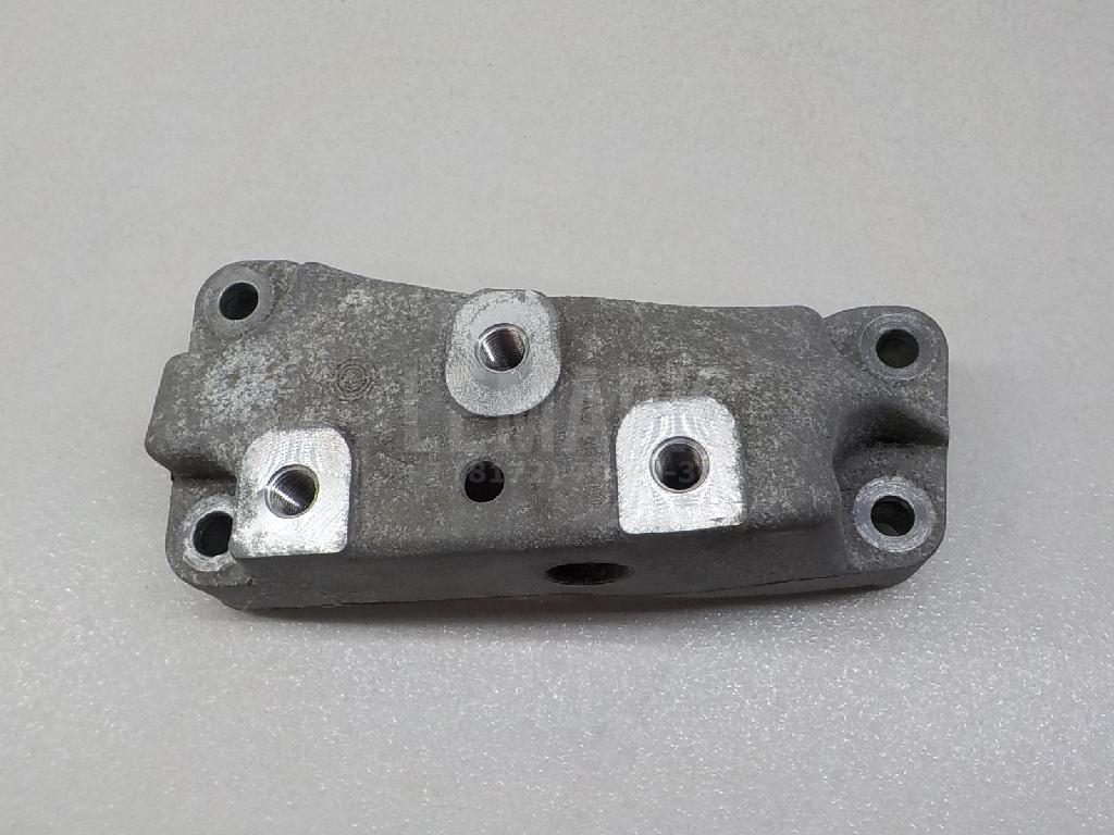 Кронштейн опоры двигателя 1K0199117AN VAG