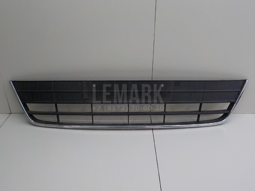 Решетка в бампер центральная 5N0853671B82V VAG