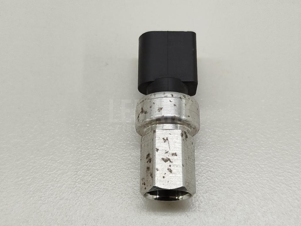 Датчик кондиционера 1J0959126 VAG