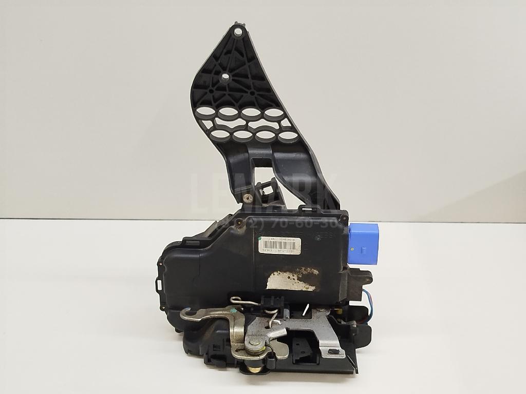 Замок двери задней правой 3D4839016K VAG