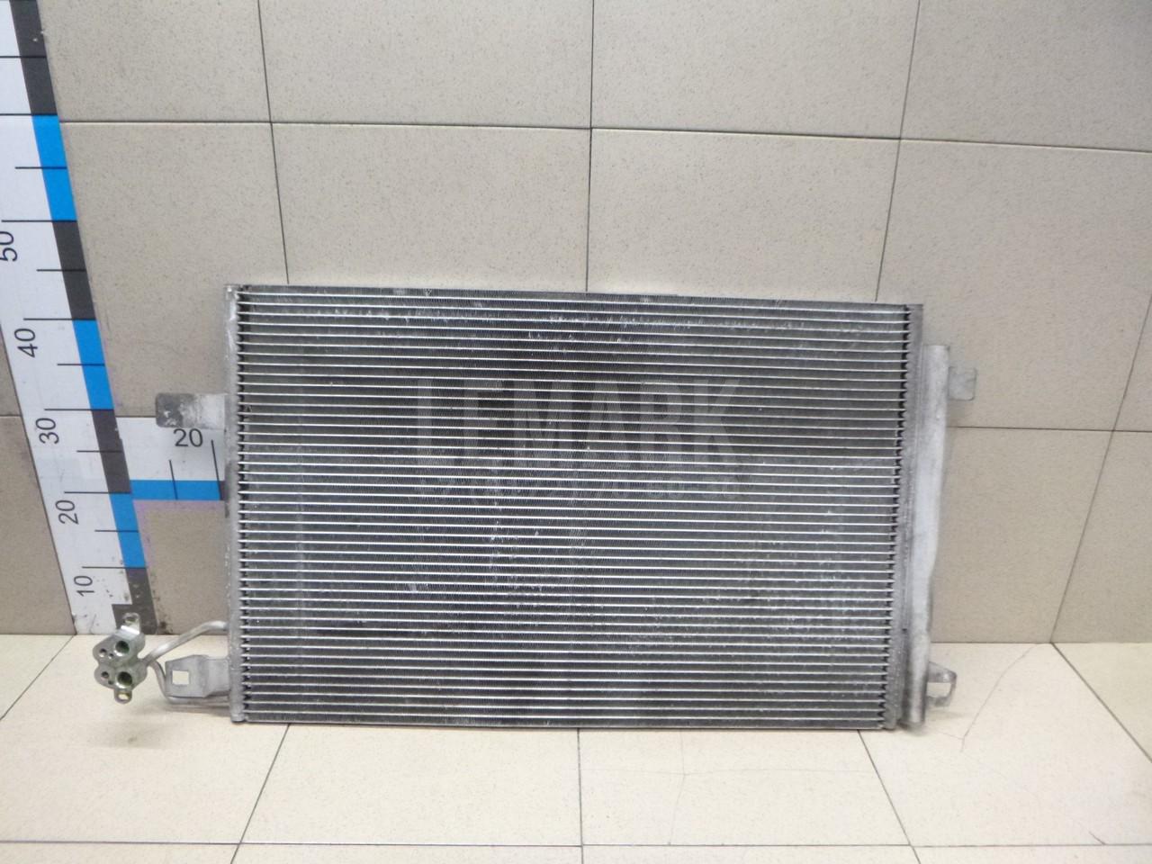 Радиатор кондиционера (конденсер) 8FC351343131 Behr Hella Service
