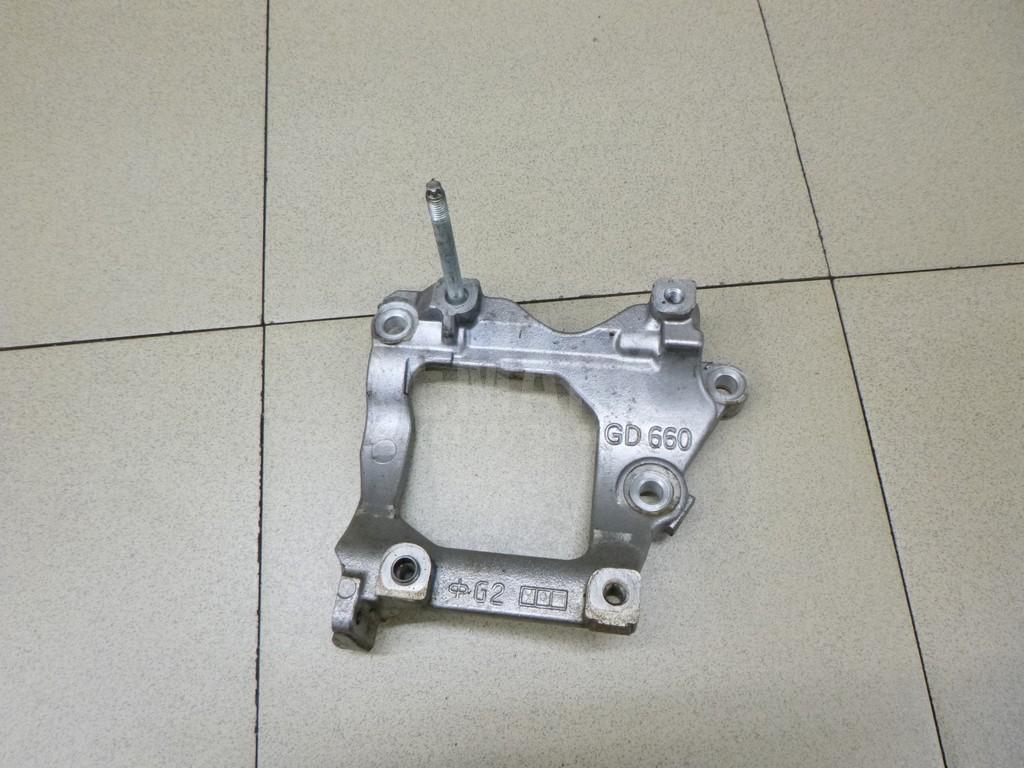 Кронштейн кондиционера 8843160330 Toyota