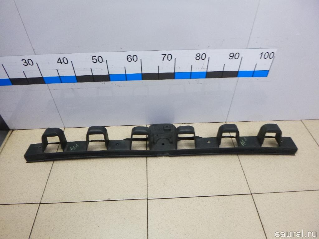Кронштейн заднего бампера