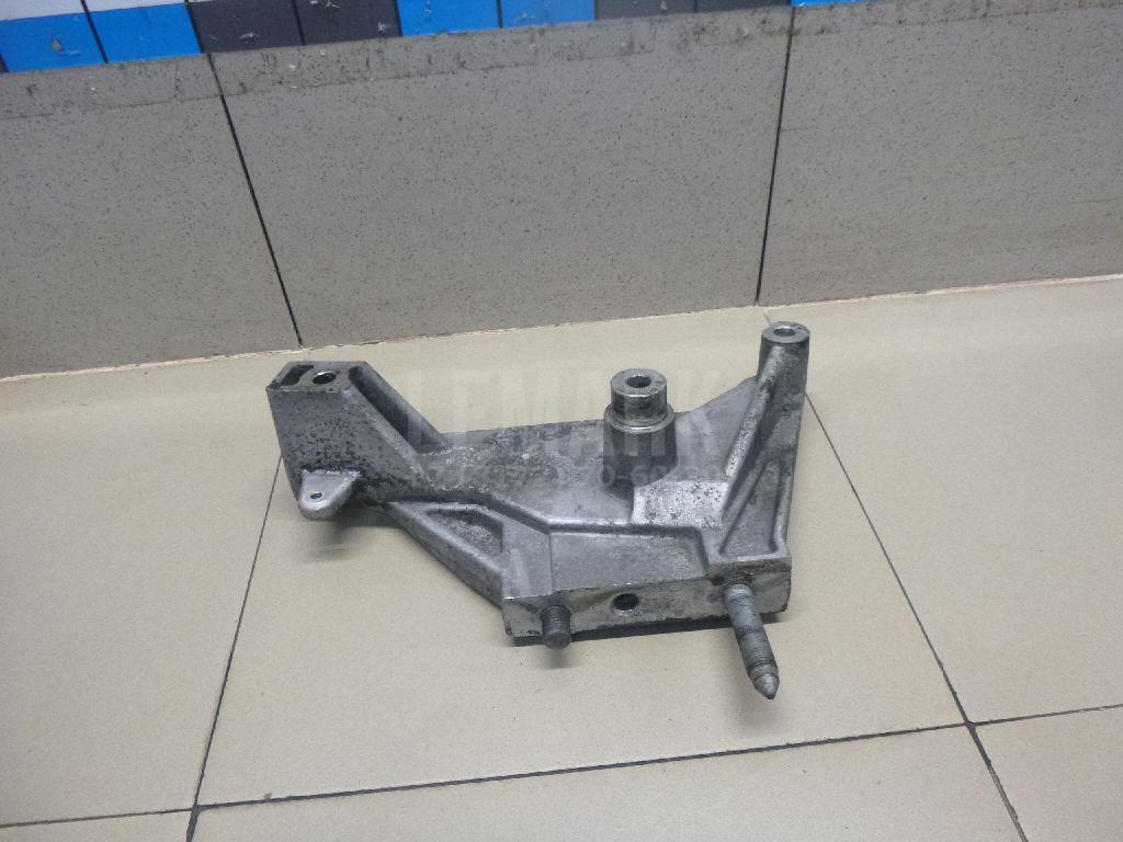 Кронштейн двигателя правый 2167027041 Hyundai-Kia