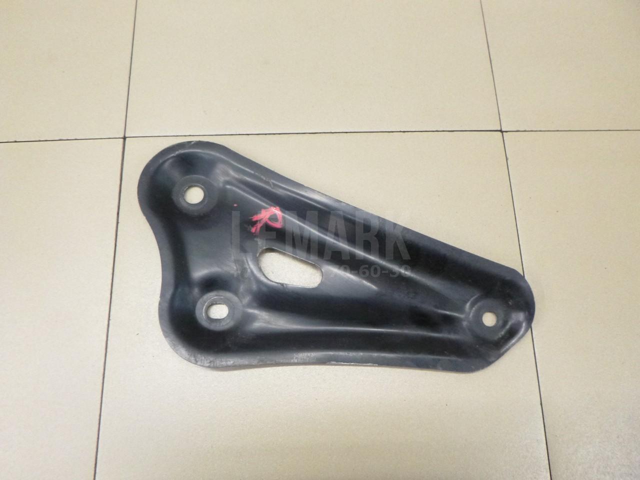 Кронштейн задней балки 5365348020 Toyota