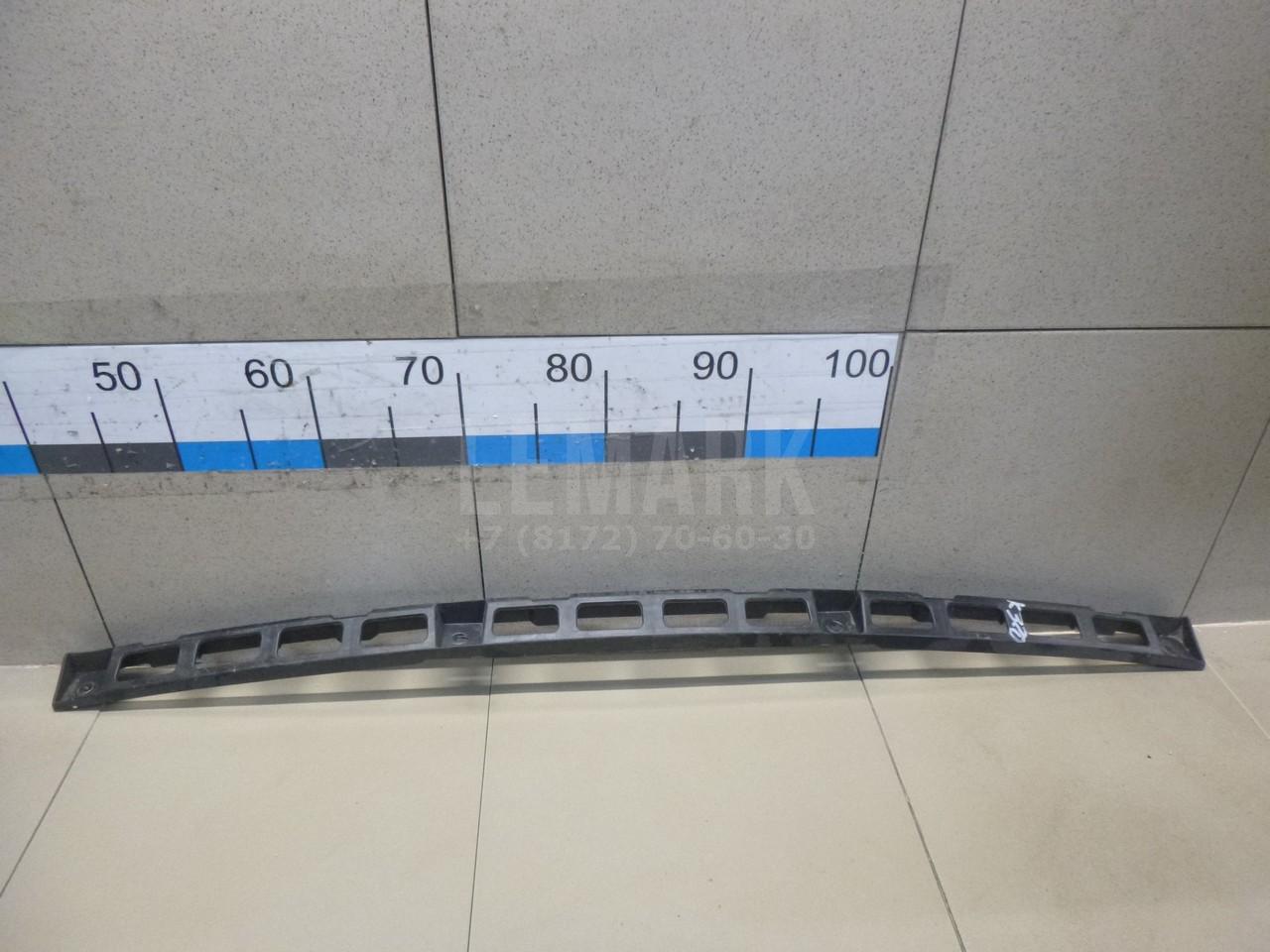 Направляющая заднего бампера 6R6807863A VAG