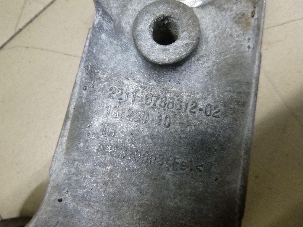 Кронштейн двигателя правый для  Audi A4 [B5] 1994-2001