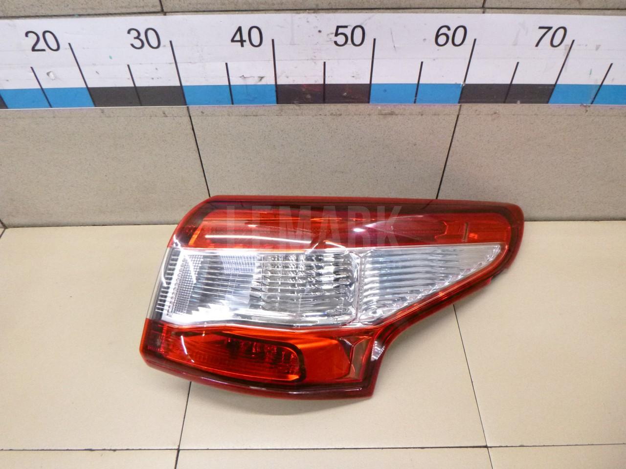 Фонарь задний наружный правый 265504EA0A Nissan