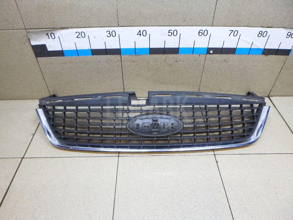 Решетка радиатора 1509301 Ford