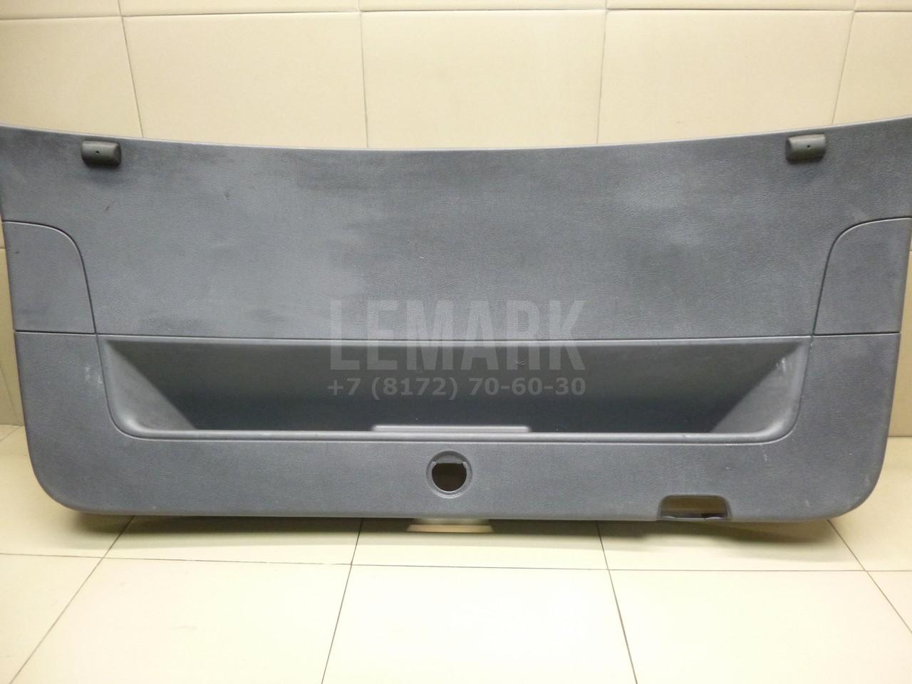 Обшивка двери багажника 5M0867601 VAG