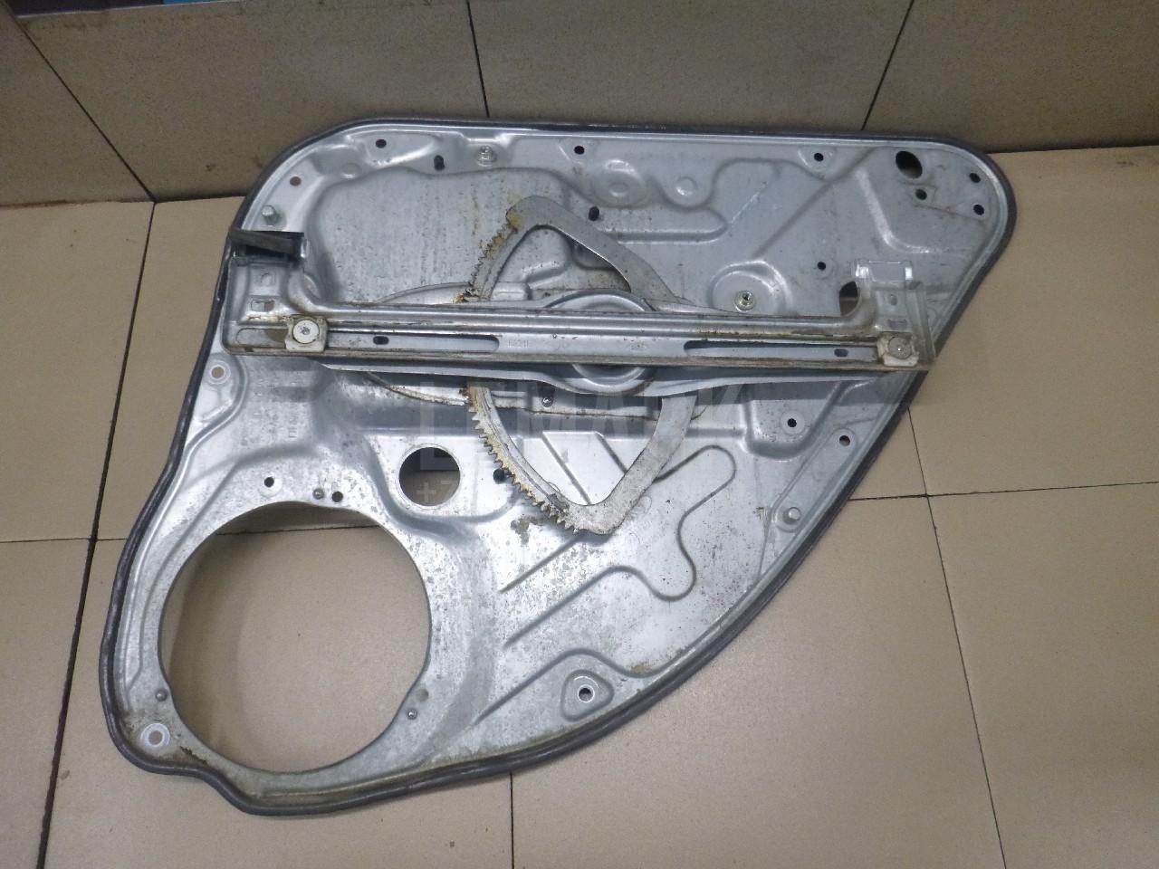 Стеклоподъемник механ. задний левый 1738644 Ford