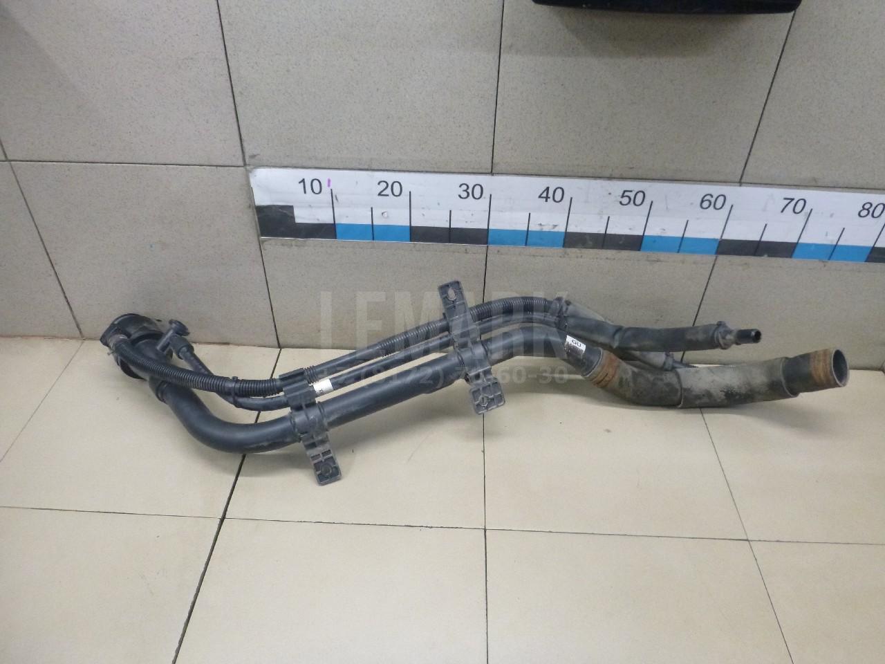 Горловина топливного бака 310302P050 Hyundai-Kia