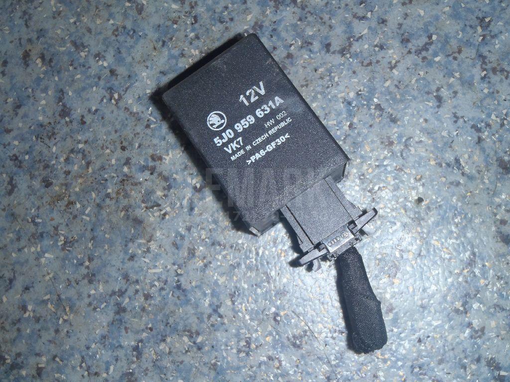 Реле 5J0959631A VAG