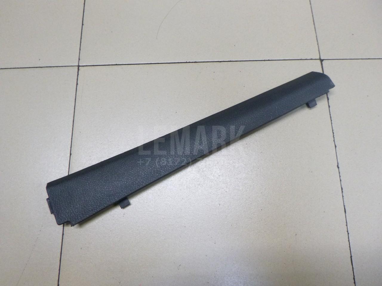 Обшивка стойки 1K0868223A82V VAG