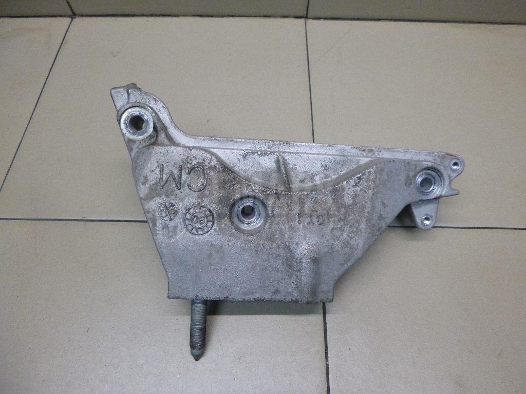 Кронштейн двигателя правый 2167027041 Hyundai-Kia