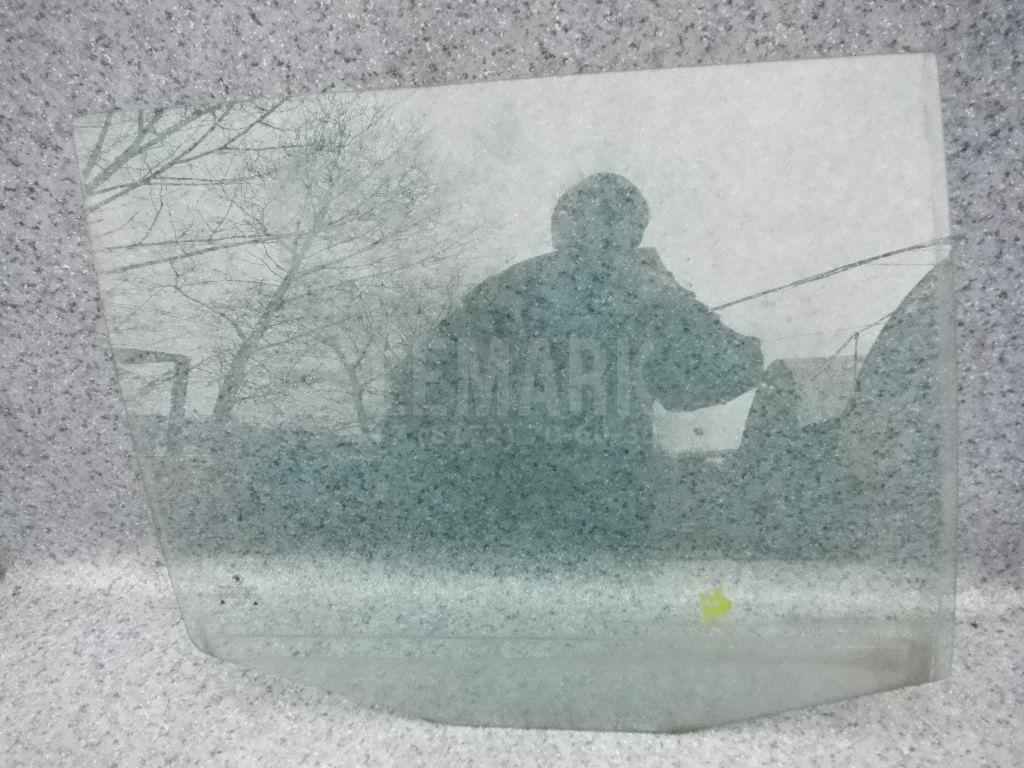 Стекло двери задней правой 1U9845206A VAG