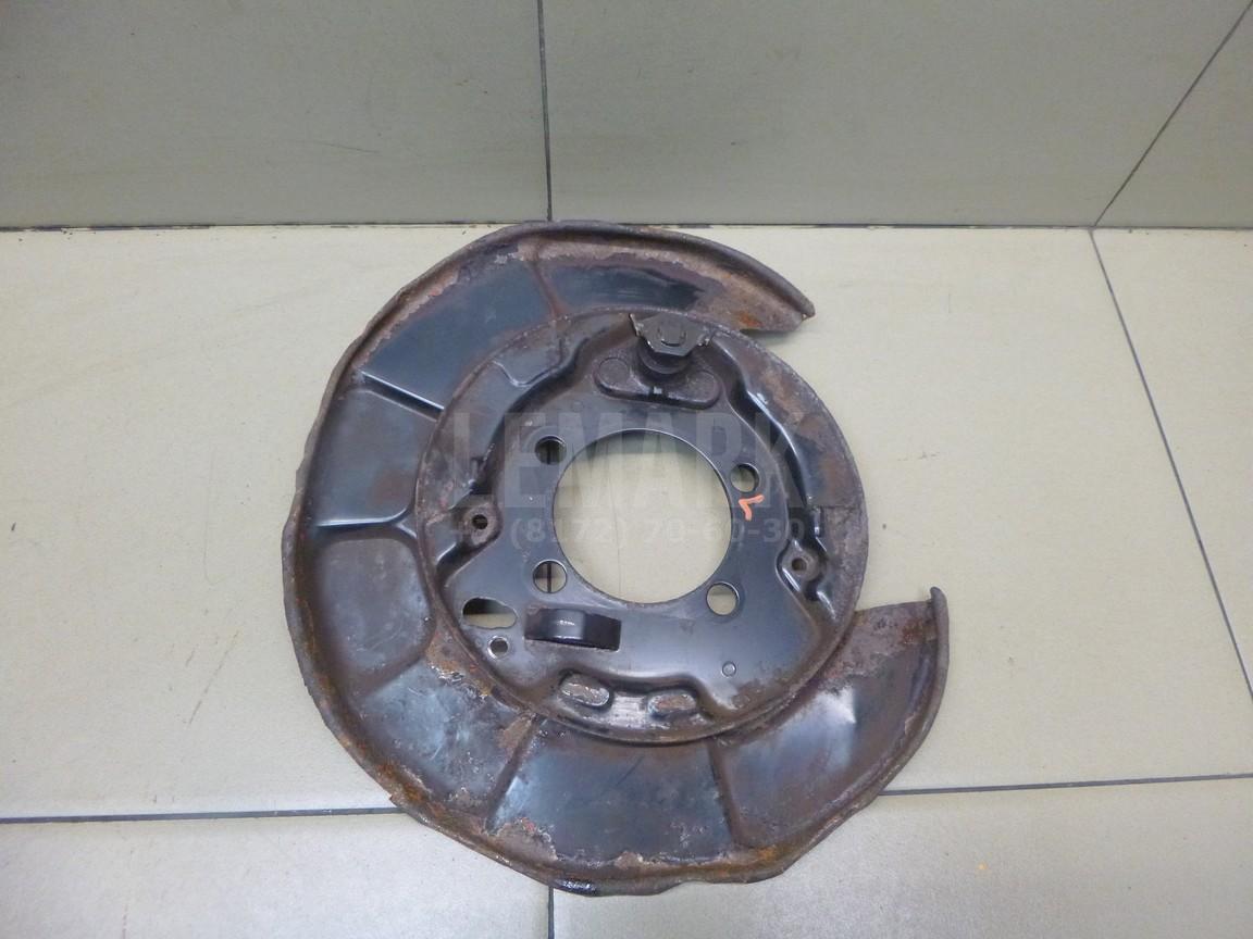 Щит опорный задний левый 4650442040 Toyota