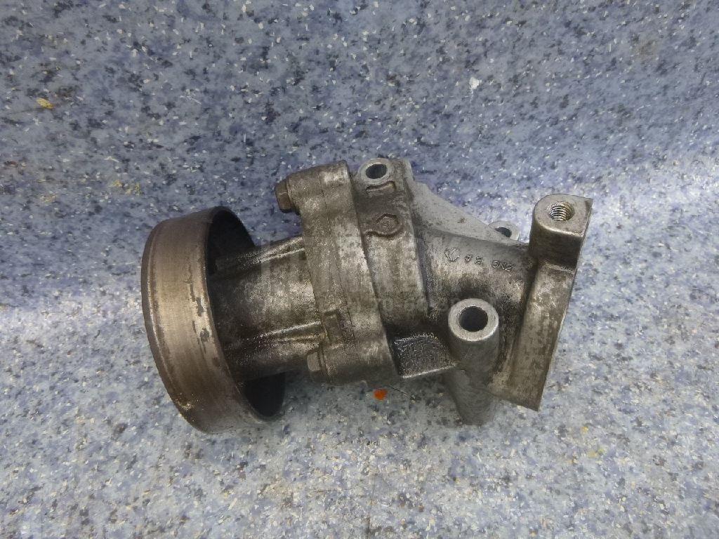 Насос водяной (помпа) 210106N225 Nissan