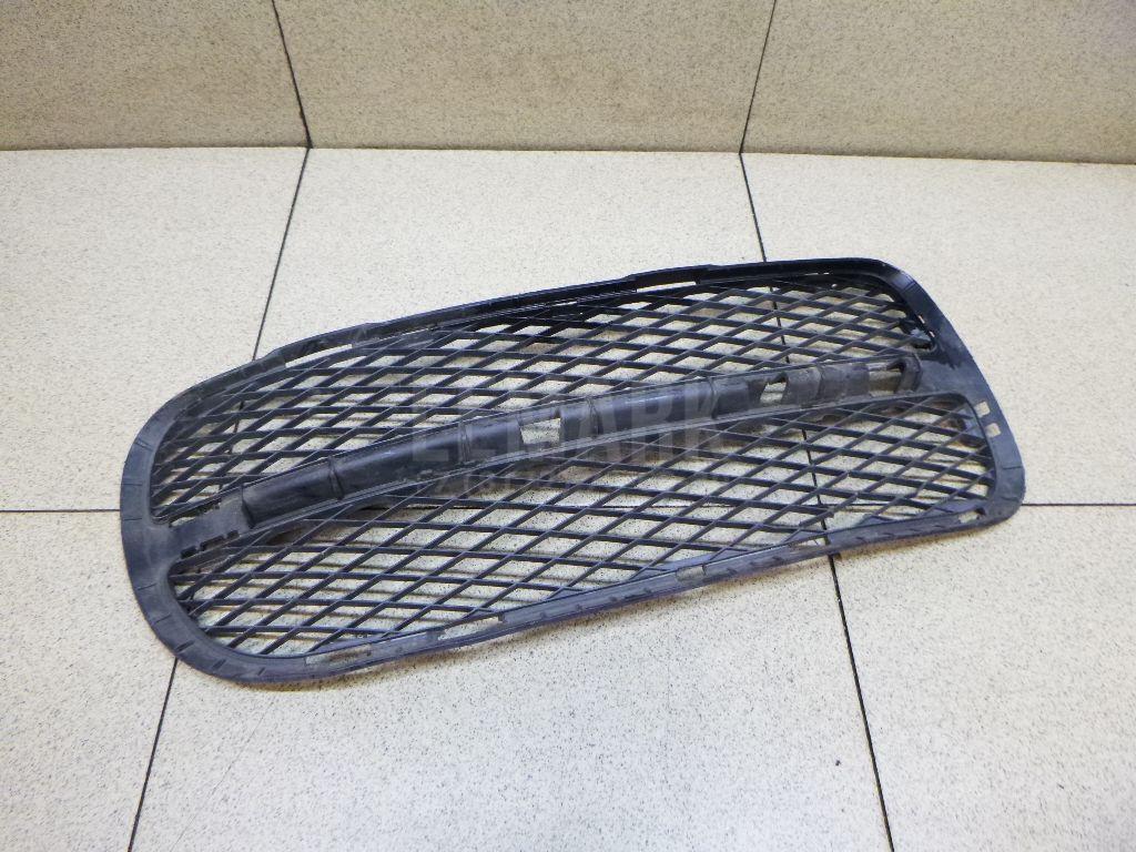 Решетка в бампер правая 7L6853666A9B9 VAG