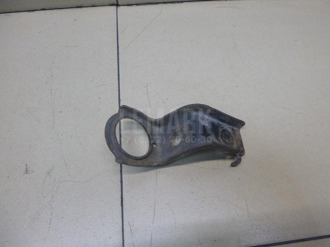 Кронштейн радиатора 1653328030 Toyota