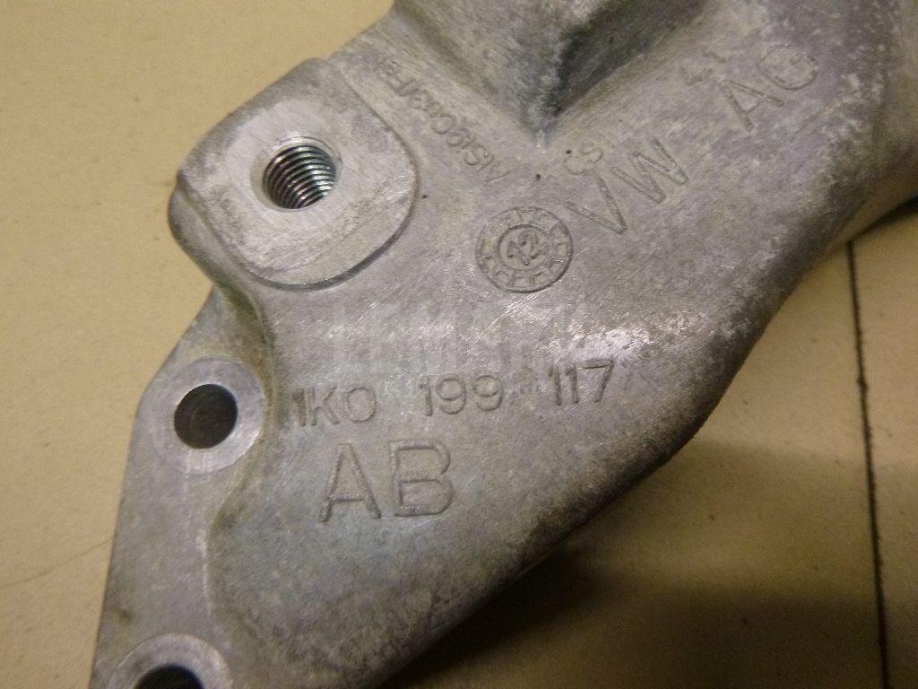 Кронштейн КПП для  BMW X3 E83 2004-2010