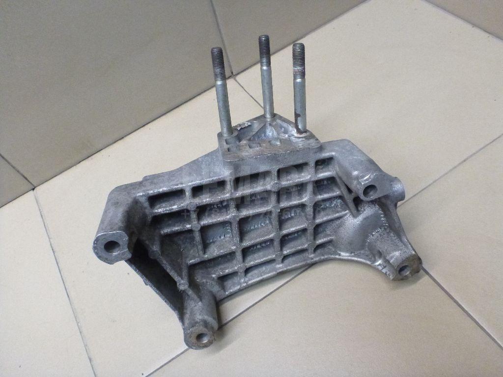 Кронштейн двигателя правый для  Ford Focus I 1998-2005