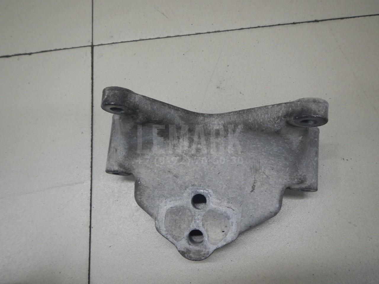 Кронштейн КПП для  Cadillac DTS 2005-2011