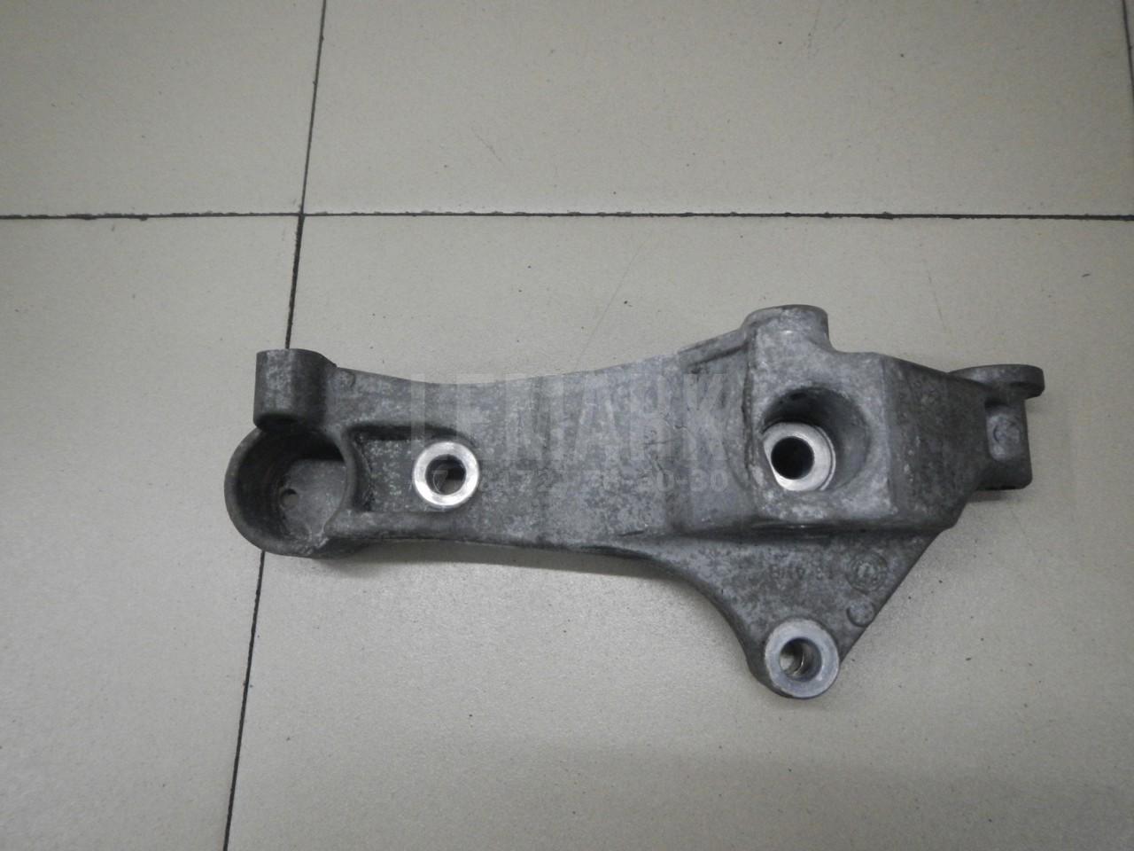 Кронштейн генератора 03G903139C VAG