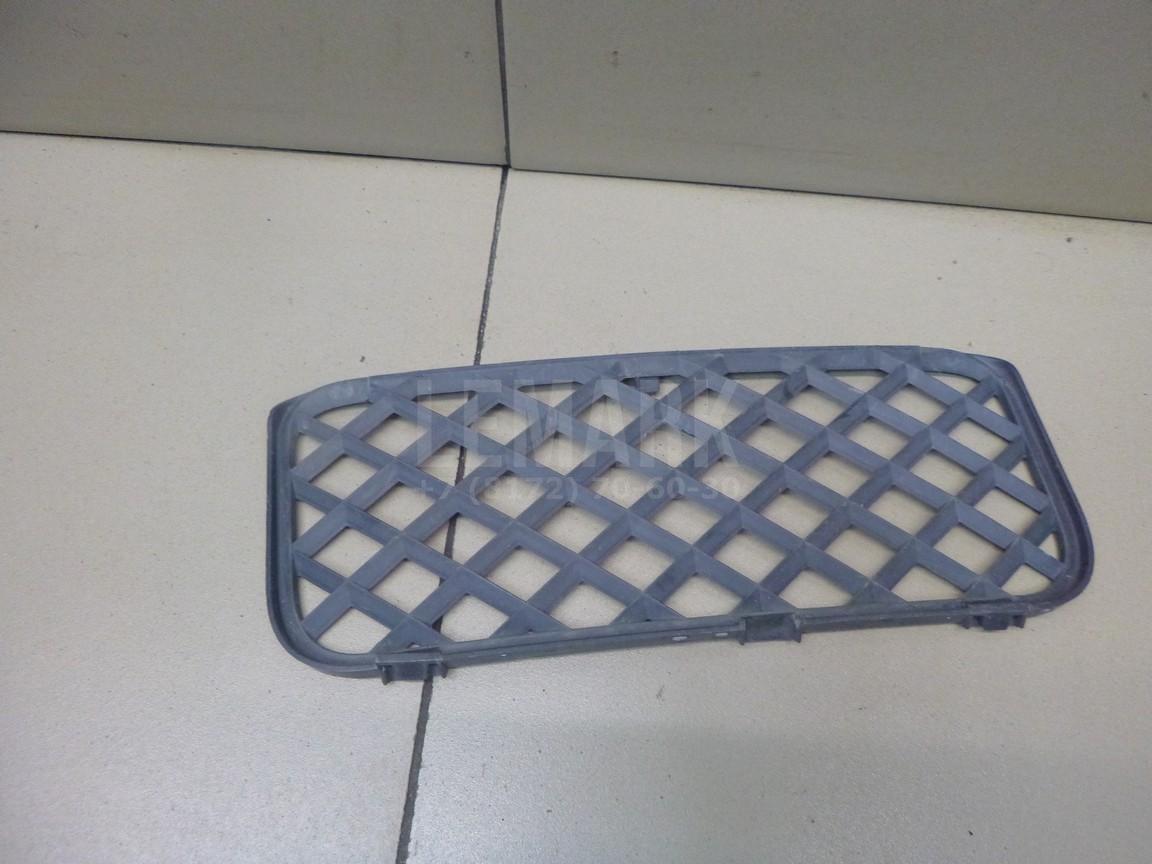 Решетка в бампер левая 7L68536769B9 VAG