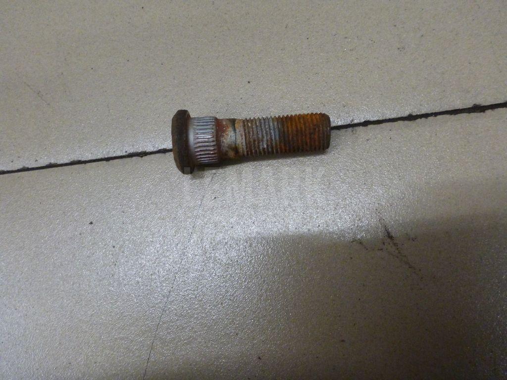 Шпилька колеса 4322270T00 Nissan