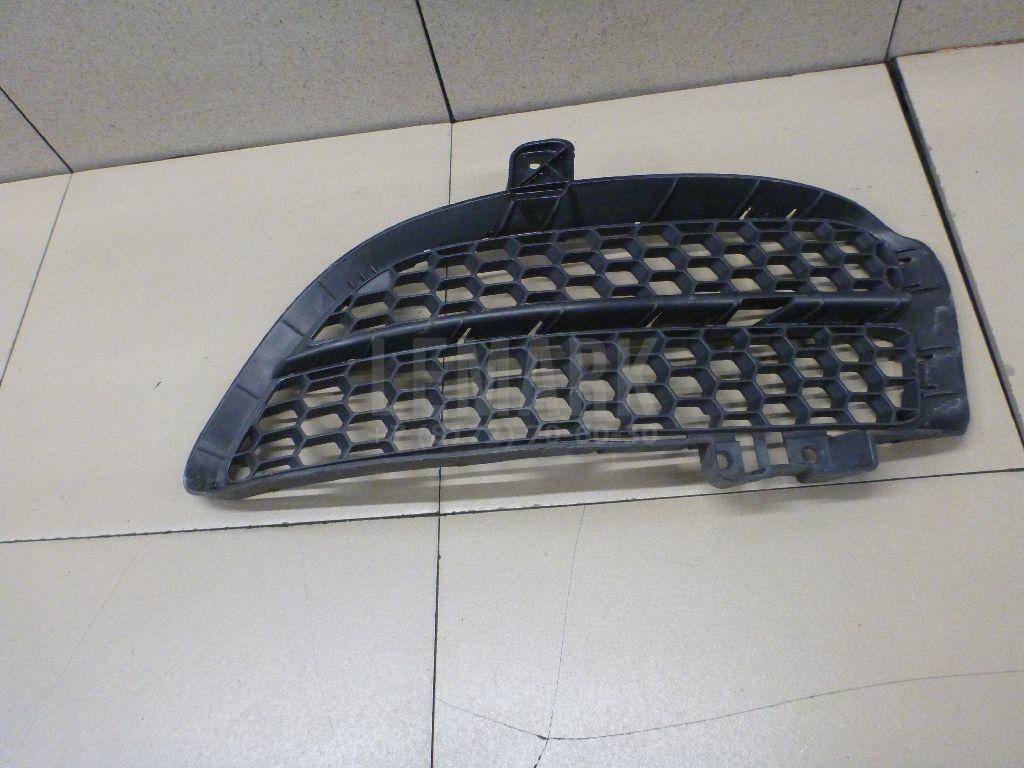 Решетка в бампер левая 7L6853665B VAG