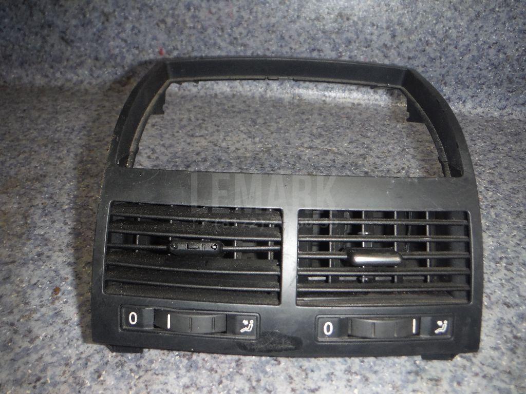 Дефлектор воздушный 7L6819727AH3X1 VAG