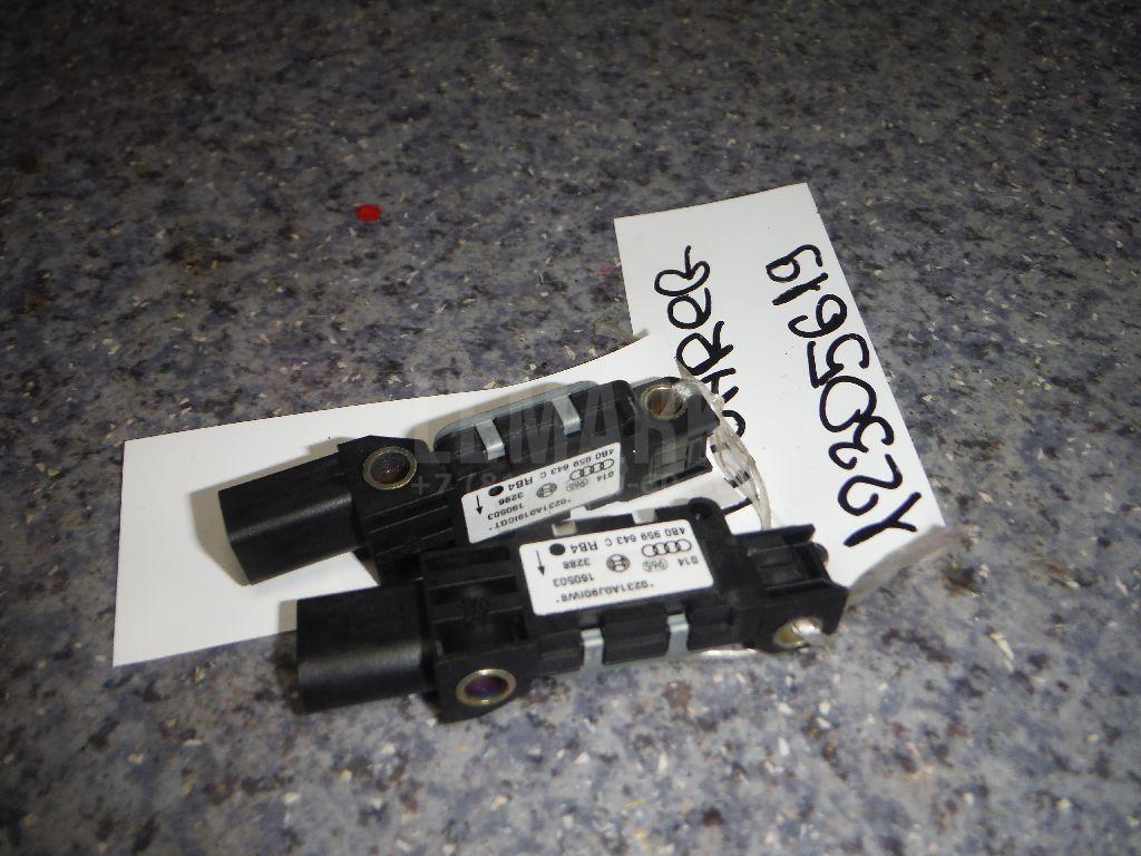 Датчик AIR BAG 4B0959643C VAG