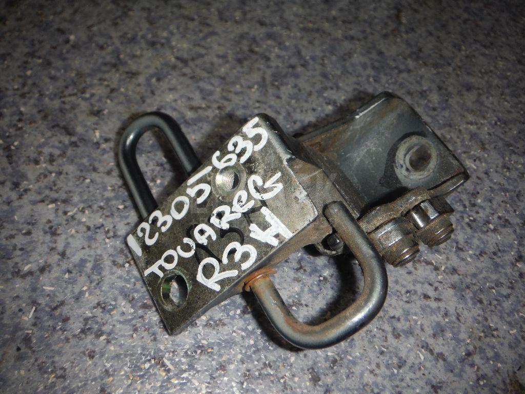 Петля двери задней правой нижняя 7L0833412 VAG