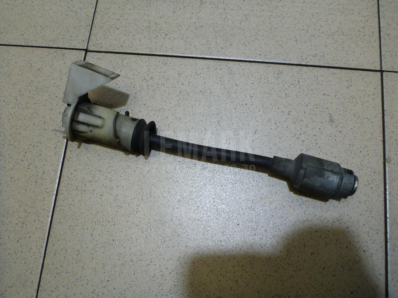Вставка замка капота 1525384 Ford