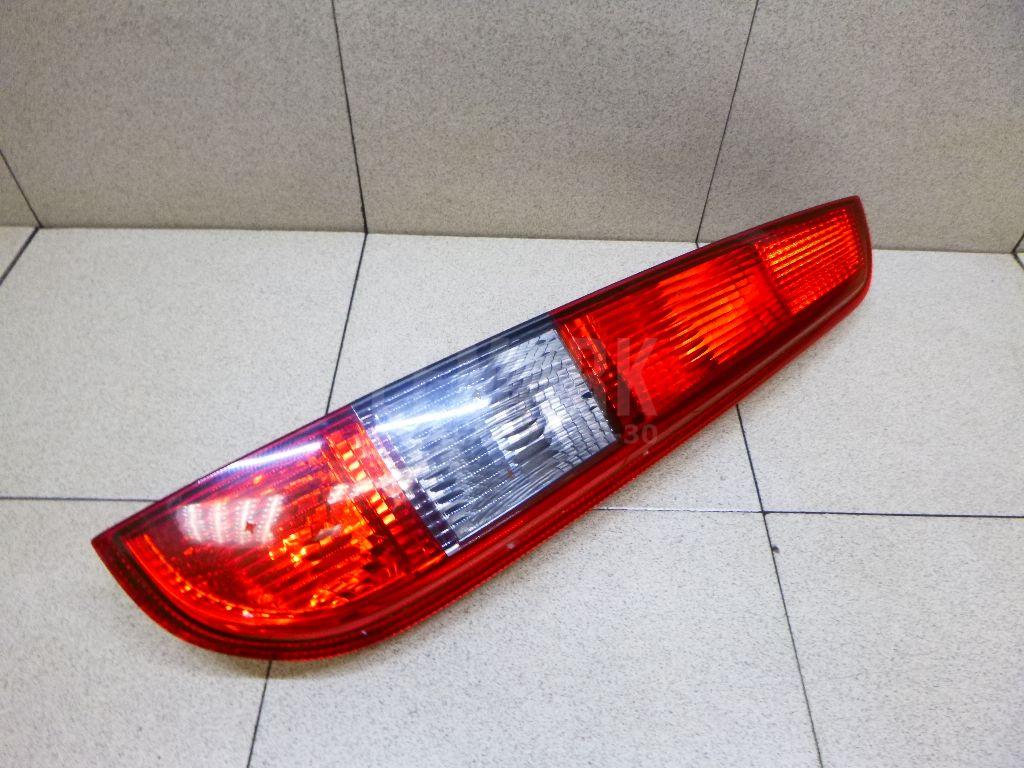 Фонарь задний правый 1420467 Ford
