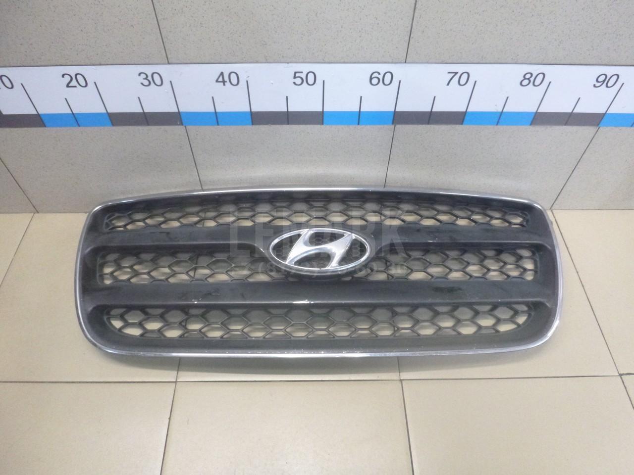Решетка радиатора 865602B010 Hyundai-Kia