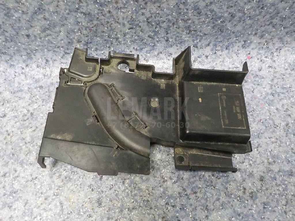 Крышка блока предохранителей 7L0937555 VAG