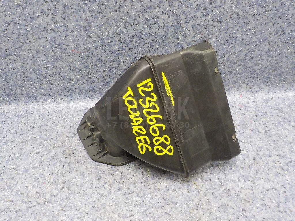 Воздухозаборник (внутри) 7L0819049 VAG