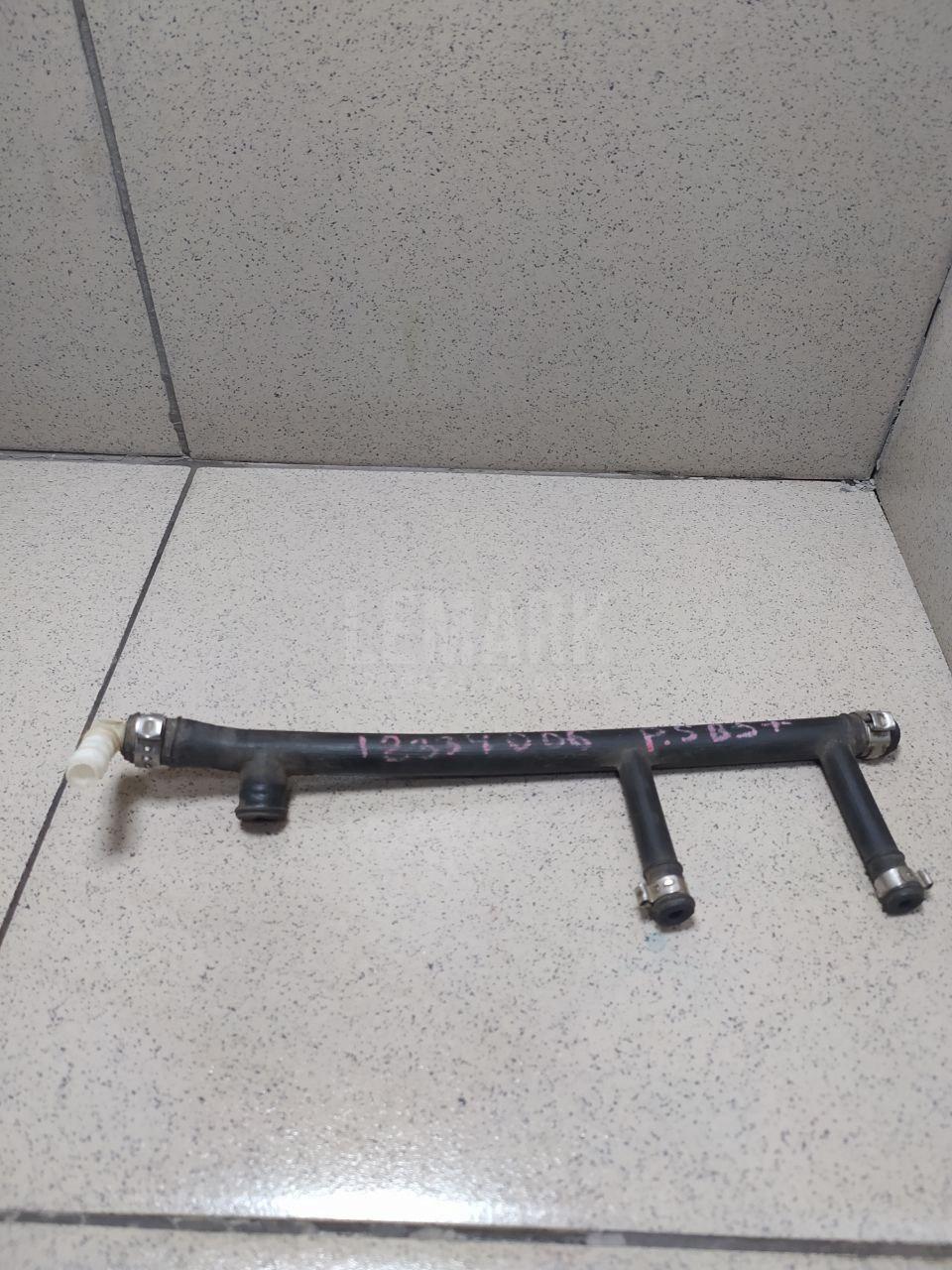 Трубка картерных газов 058133784R VAG