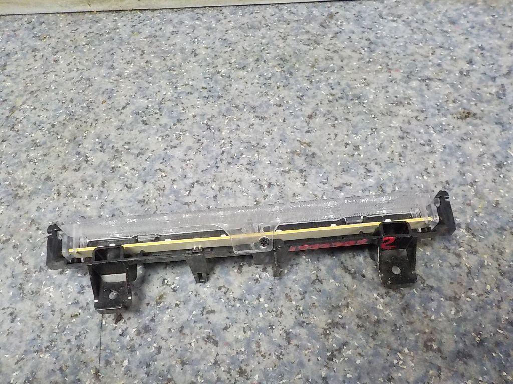 Фонарь задний (стоп сигнал) 6RU945087A VAG
