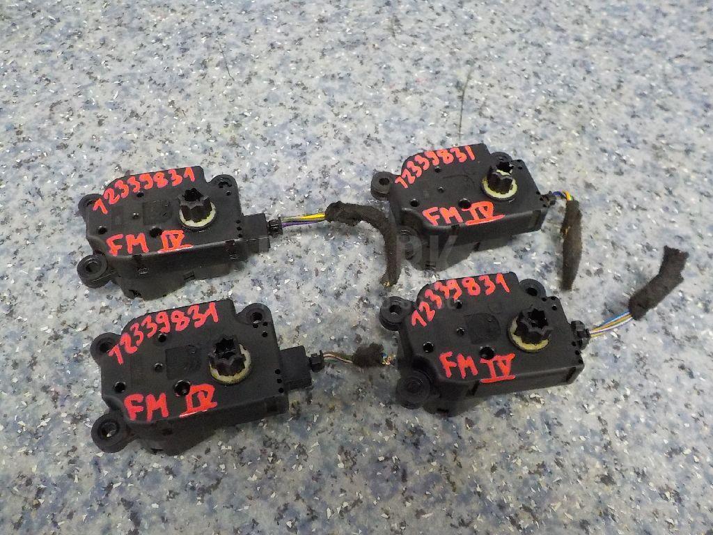 Моторчик заслонки отопителя 3M5H19E616AB Ford