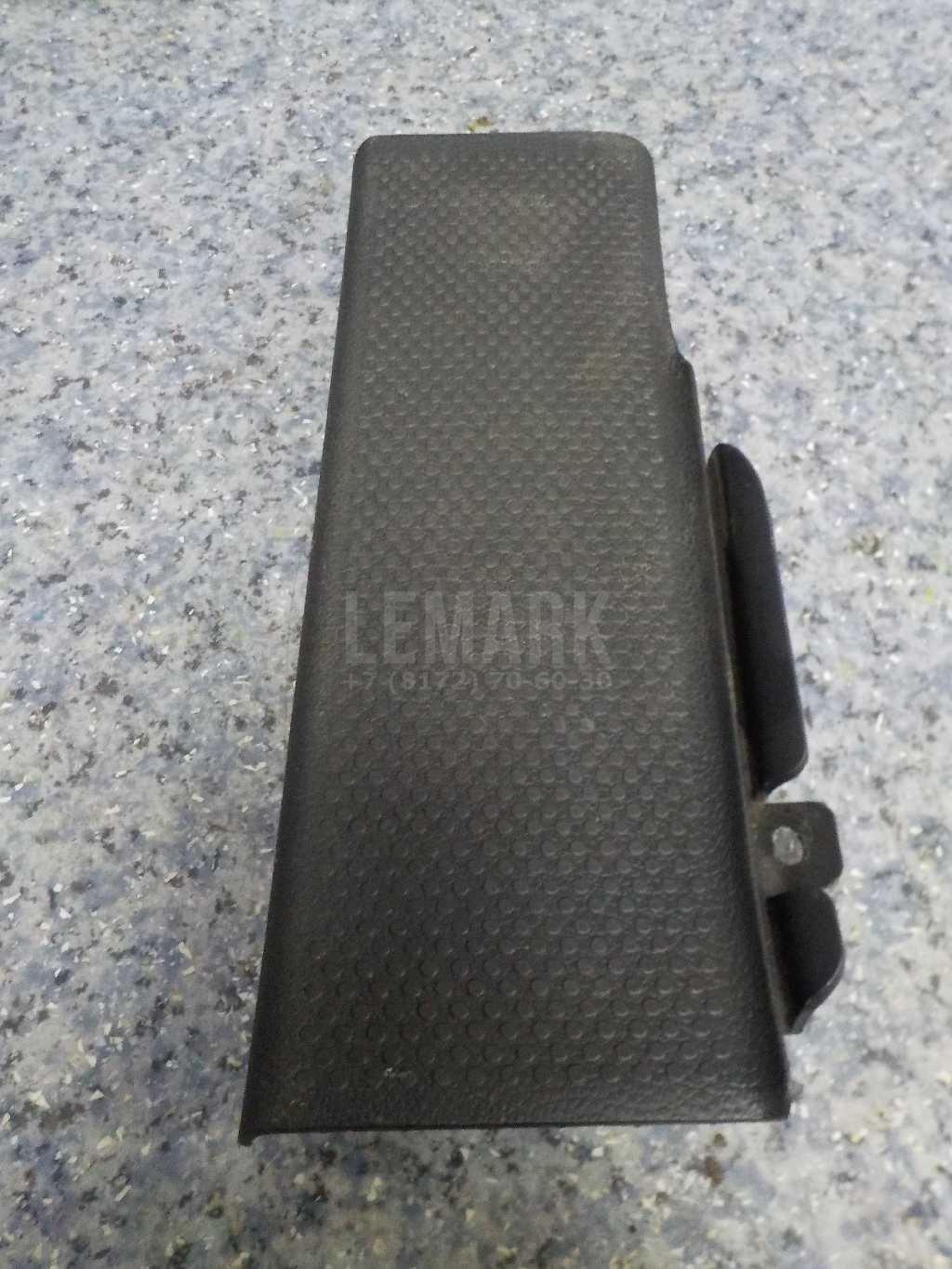 Накладка (кузов внутри) 1K1864777B VAG