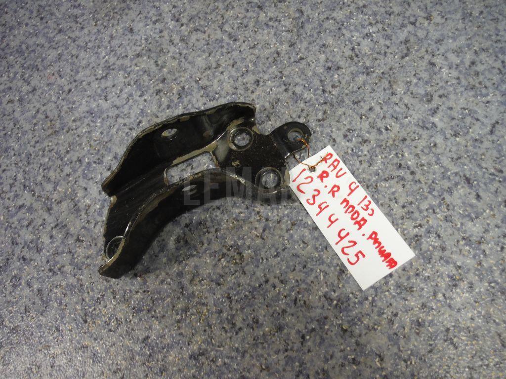 Кронштейн заднего рычага 4871742010 Toyota
