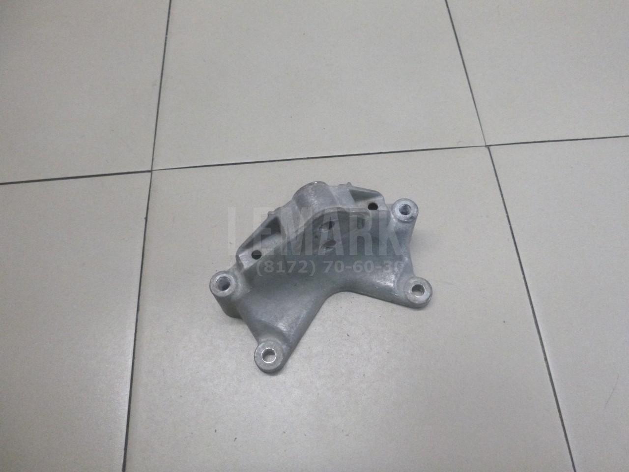 Кронштейн КПП 7L6399649D VAG