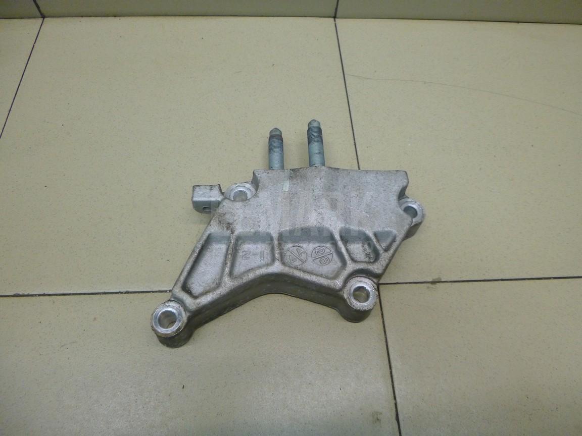 Кронштейн двигателя правый 216702F010 Hyundai-Kia