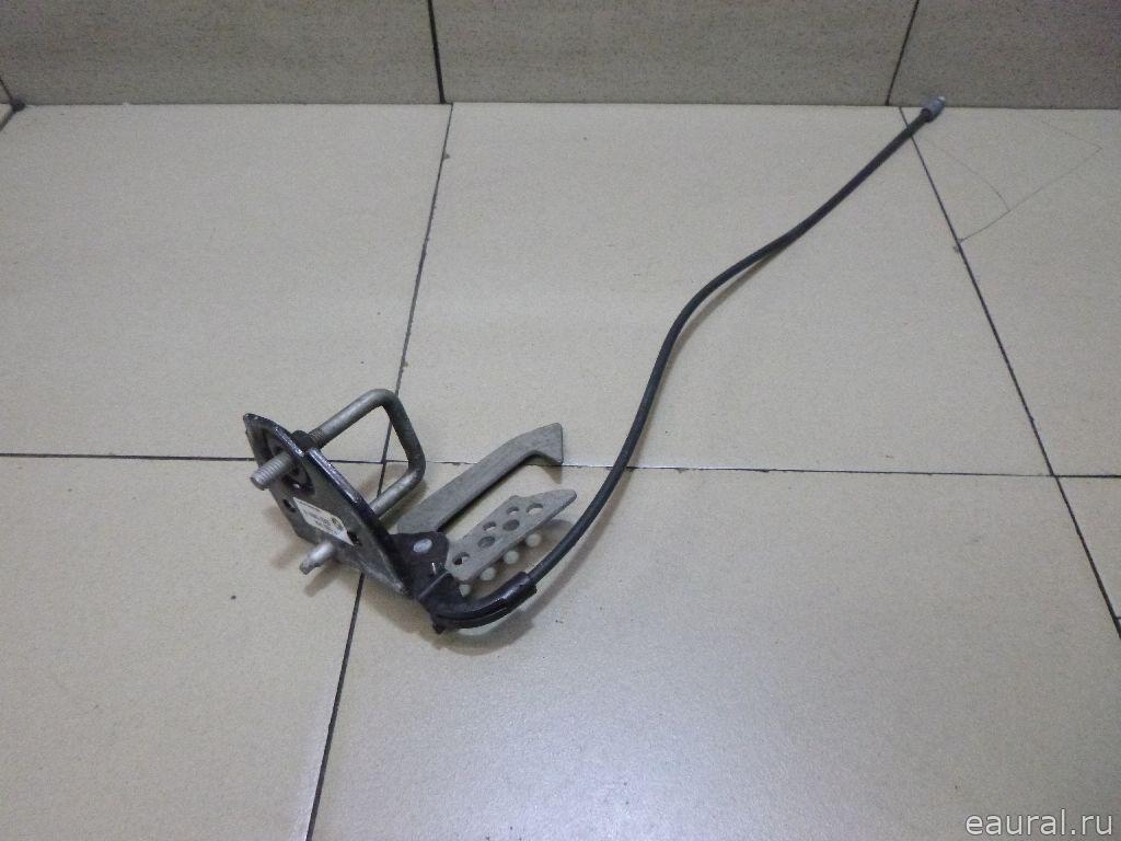 Крючок капота